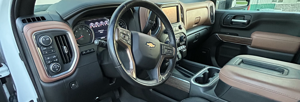 Dynamic Detailing Third slide of the inside of a vehicle detailed by Dynamic Detailing